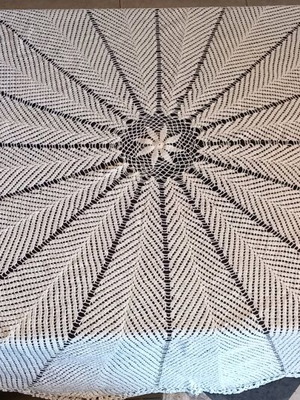 Handmade knitted tablecloth diameter 1.50 meters new