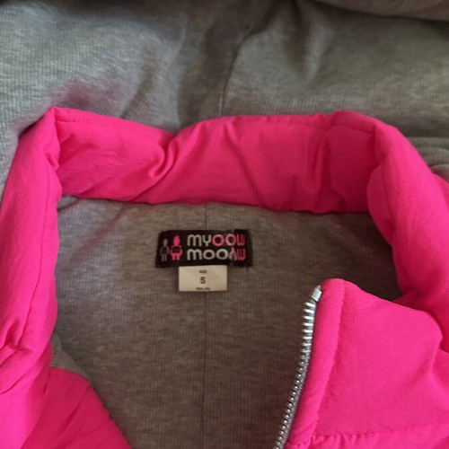 Pink sleeveless jacket Mymoo size small like new
