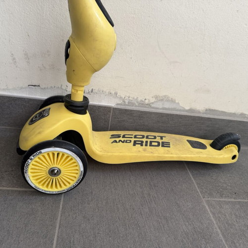 Scoot and Ride Kids Scooter like new, yellow