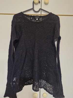Dolce & Gabbana and Armani sweaters used, sizes small-medium, black, pack of 2