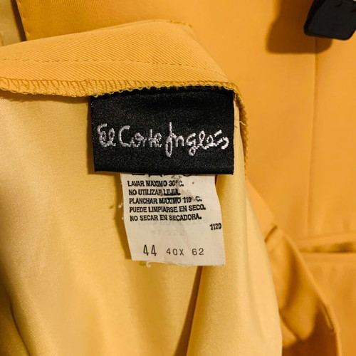 El Corte Inglés suit set used, croc yellow color, medium/large