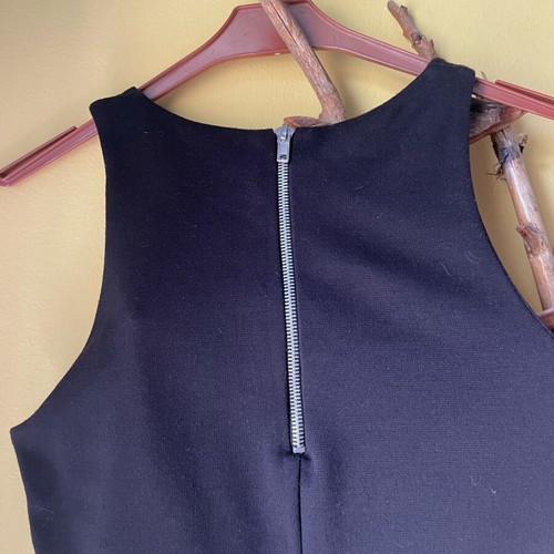Pink Woman sleeveless winter dress black like new, size S