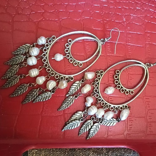 Earrings from Italy new, silver color, Apefthon