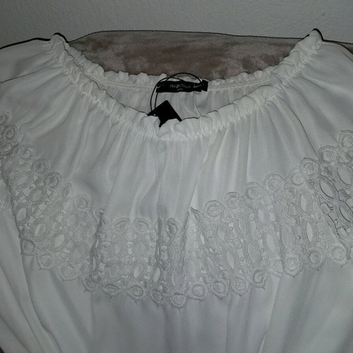 White women's blouse with ruffles elastic new