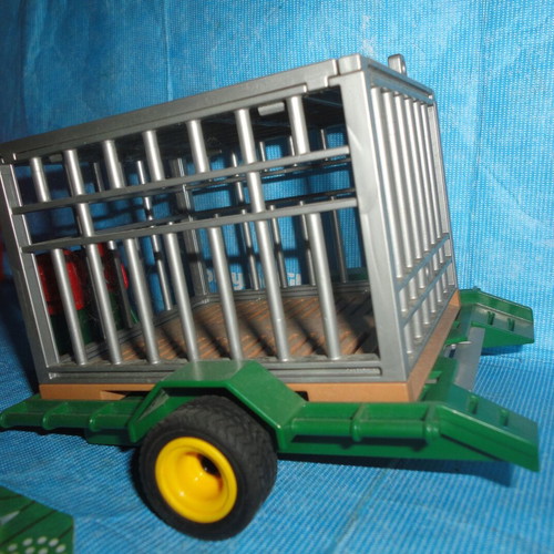 Playmobil toy trailer with cage
