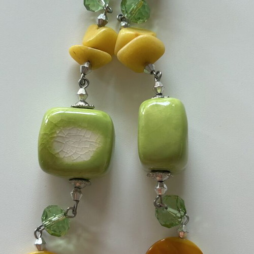 Set of 2 handmade necklaces like new, khaki and green shades