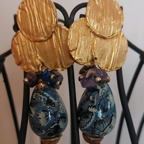 Vintage clips earrings like new, blue and gold