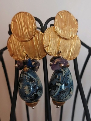 Vintage clips earrings like new, blue and gold