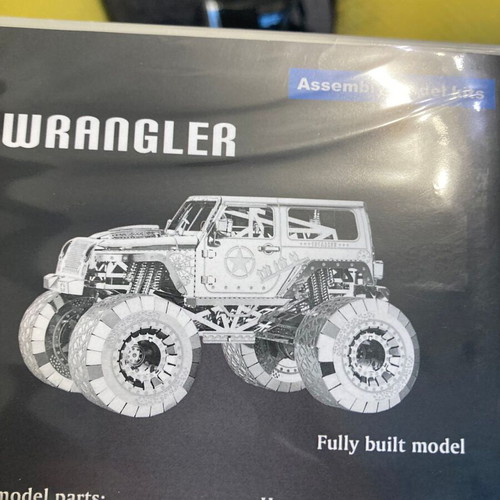 3D metal model Wrangler like new