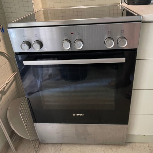 Bosch kitchen 66lt with ceramic hobs 60cm inox used