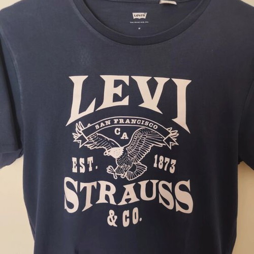 Levi's navy blue graphic T-shirt, size M