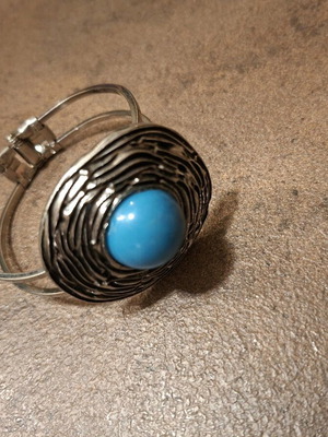 Retro blue bracelet used, hinged