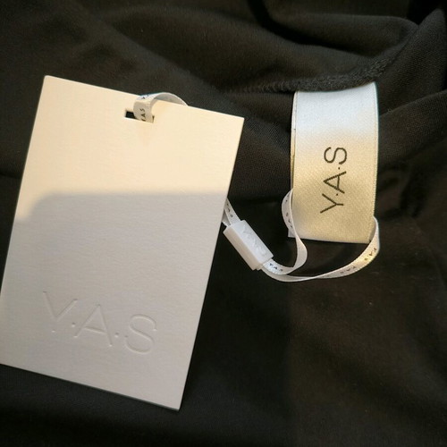 Women's black Yas leggings new