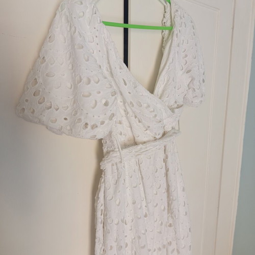 Ale maxi white dress like new, size XL fitting S-M