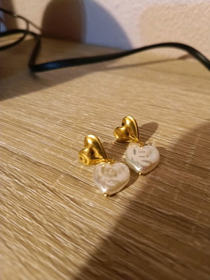 Stainless steel earrings new, white and gold
