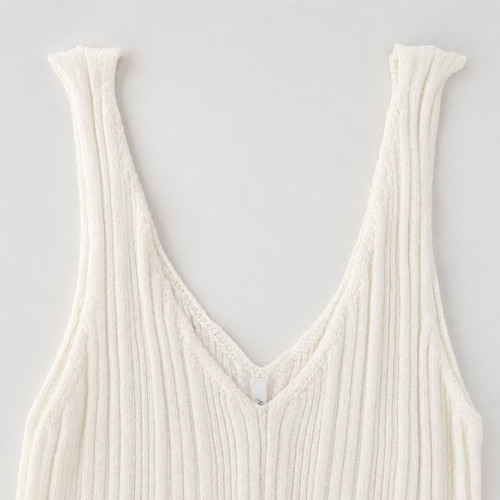 Only sleeveless knitted summer top L ivory V-neck