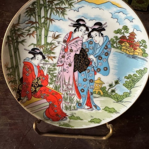 Studio Hibino collectible porcelain plate like new, made in Japan