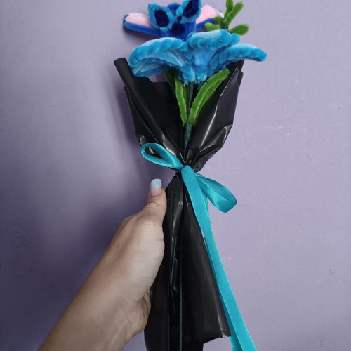 Stich handmade flower bouquet