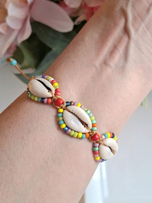 Handmade Boho Bracelet with Shells and Colorful Beads, New