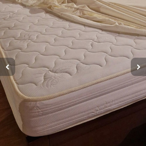 Double Mattress 160x200 like new with pocket springs and aloe vera cover