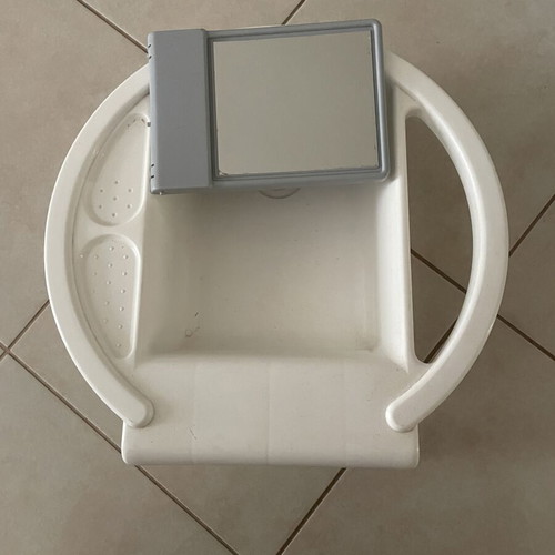 Children's bathroom sink like new