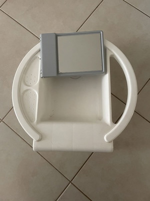 Children's bathroom sink like new