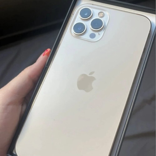IPhone 12 Pro Max 256 GB Gold like new, with charging cable and box