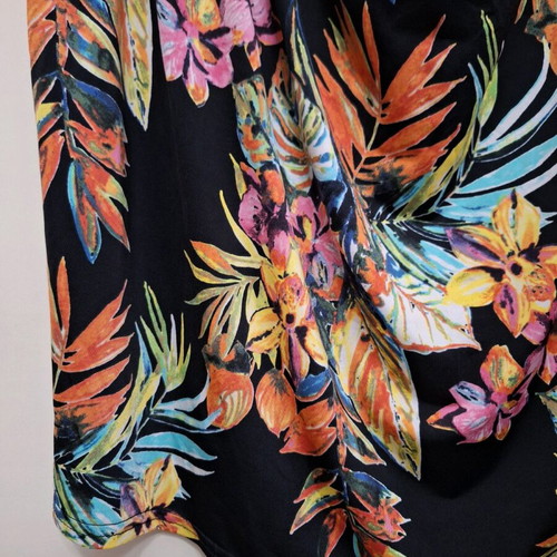 Printed blouse draped front with rings on straps, like new, Fashion Plus
