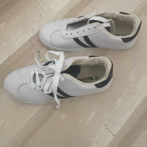 Extreme Women's Athletic Shoes New White with Black Details Size 39