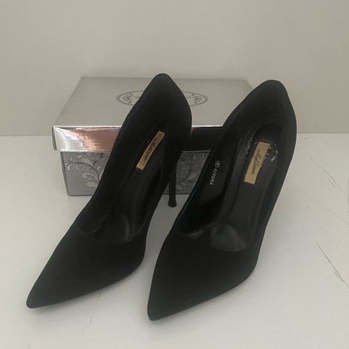 Black castor pumps like new, heel height 10 cm