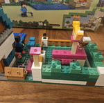 Lego Minecraft The Crafting Box 4.0 (21249) set