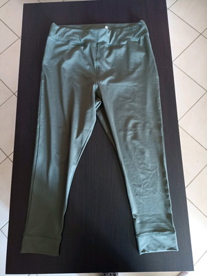 Leggings in olive color like new, size 50