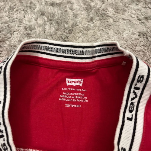 Levi's red boxy T-shirt with logo on neckline, like new, size XS