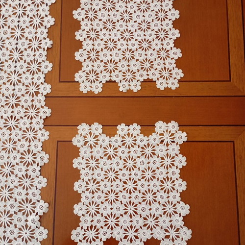 Table linens like new