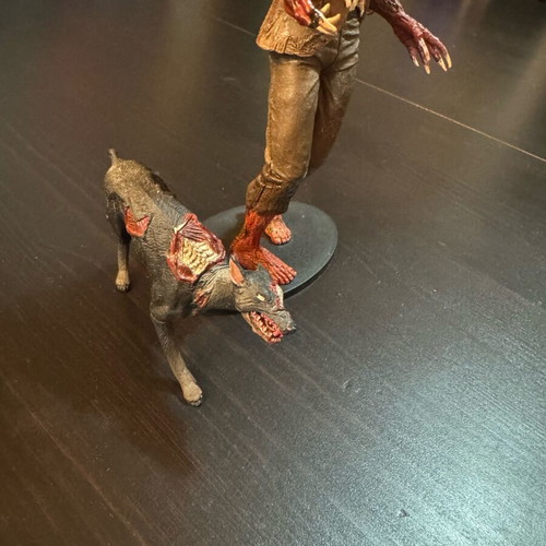 Resident Evil Archives figure 2007 Capcom Neca like new with movable parts