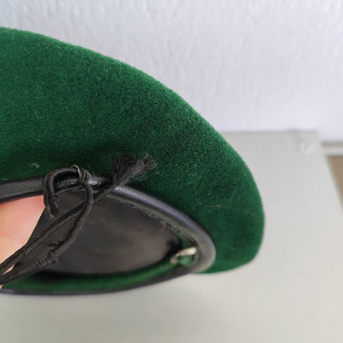 Military Commando Beret green size 58 used with Greek emblem