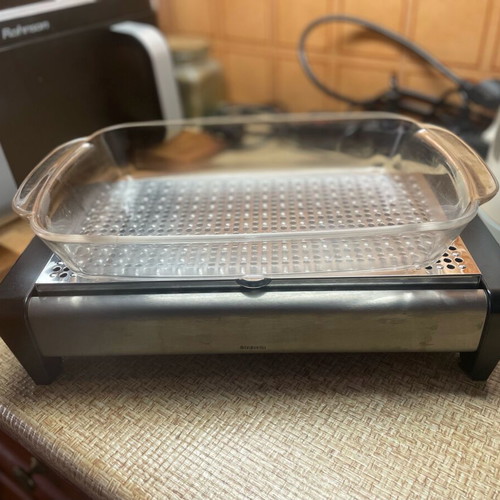 Classic food warmer like new without electricity