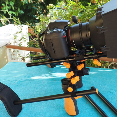 Aputure rig like new with follow-focus and shoulder support for DSLR-mirrorless