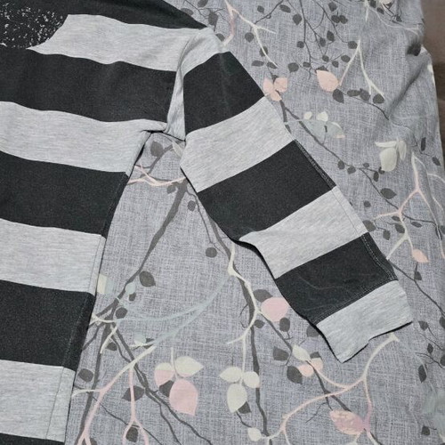 Blanco long-sleeve mako blouse with 3/4 sleeve like new, black and gray