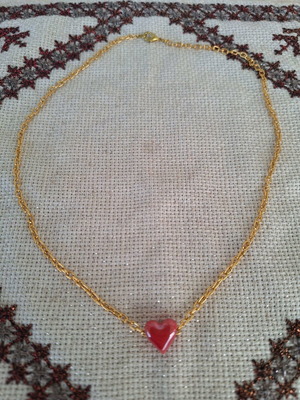 Κολιέ κόκκινη καρδιά χειροποίητο με χρυσή αλυσίδα κατόπιν παραγγελίας