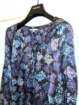 Gerard Darel silk top S like new, blue black