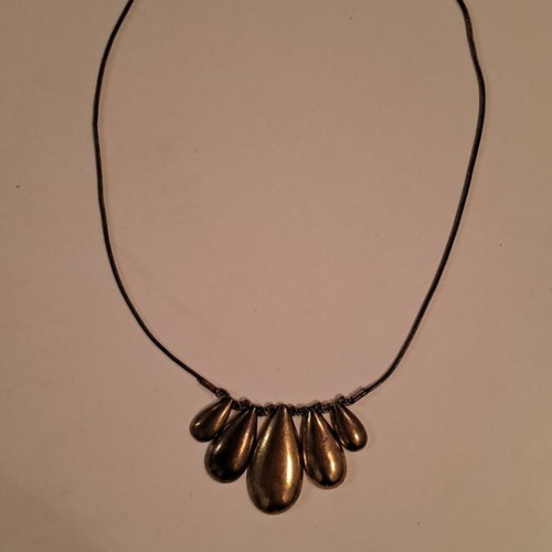 Bronze necklace used