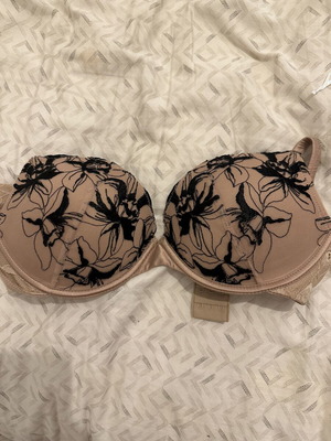 Intimissimi bra 75C like new, black and beige, push up