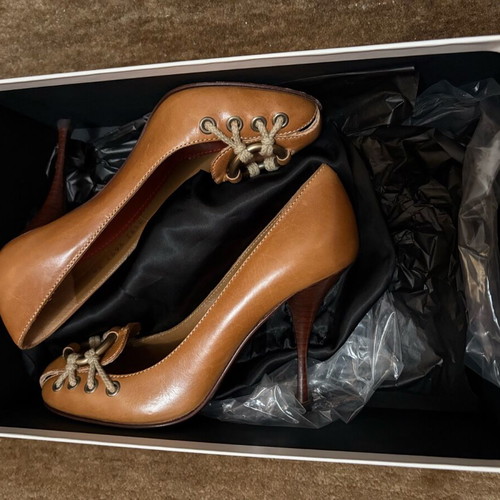 YSL Yves Saint Laurent Rive Gauche camel heels like new, size 36