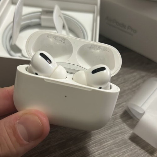 AirPods Pro like new with case and box