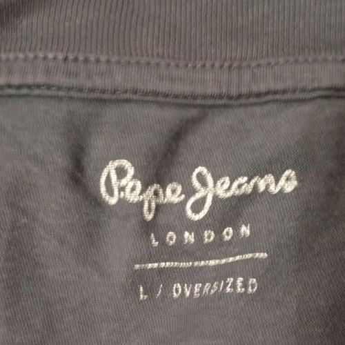 Pepe Jeans T-shirt L oversized used with repaired hole