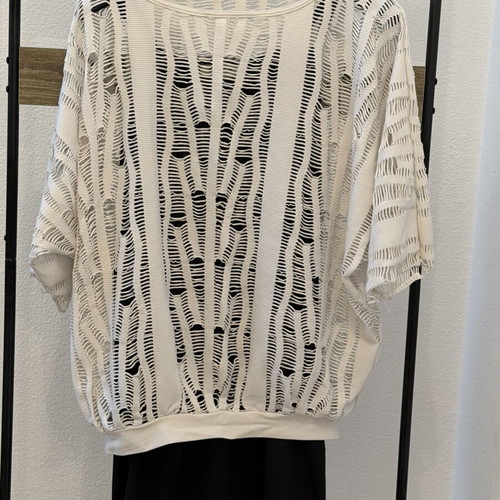 Set of 2 dresses and blouses used, black and white, loose fit