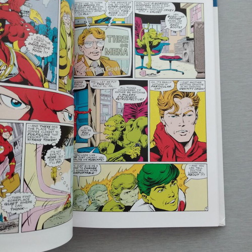 Graphis Novel DC Heroes Batman Superman Shazam Legends Issue 28 hardcover like new