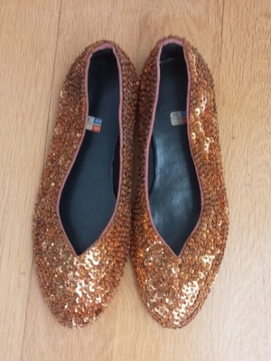 Ballerina shoes with sequins, beige and gold, size 37