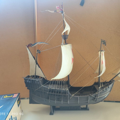 Revell Santa Maria vintage model kit, like new